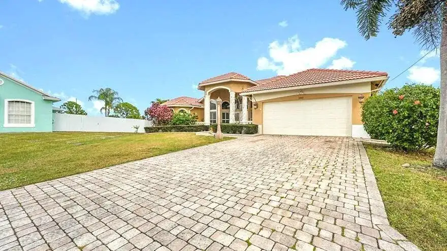5909 NW Bayou Court, Port St. Lucie FL 34986 photo 2