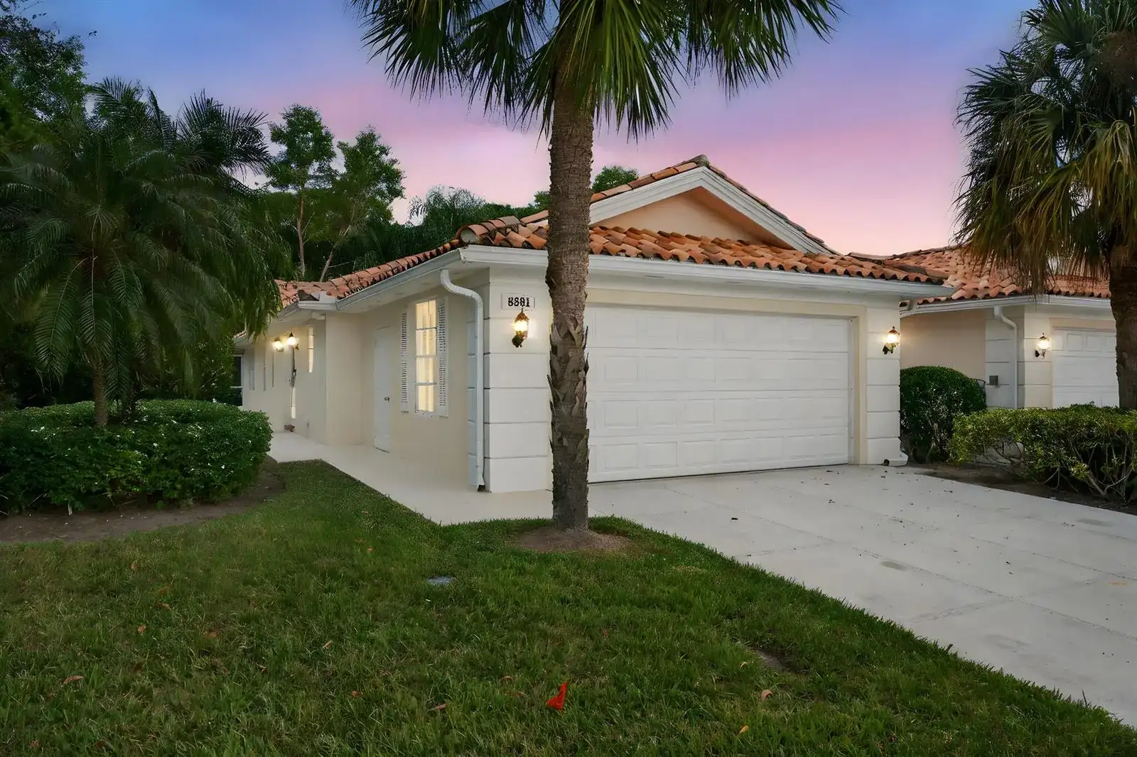 8381 SE Double Tree Drive, Hobe Sound FL 33455 photo 2