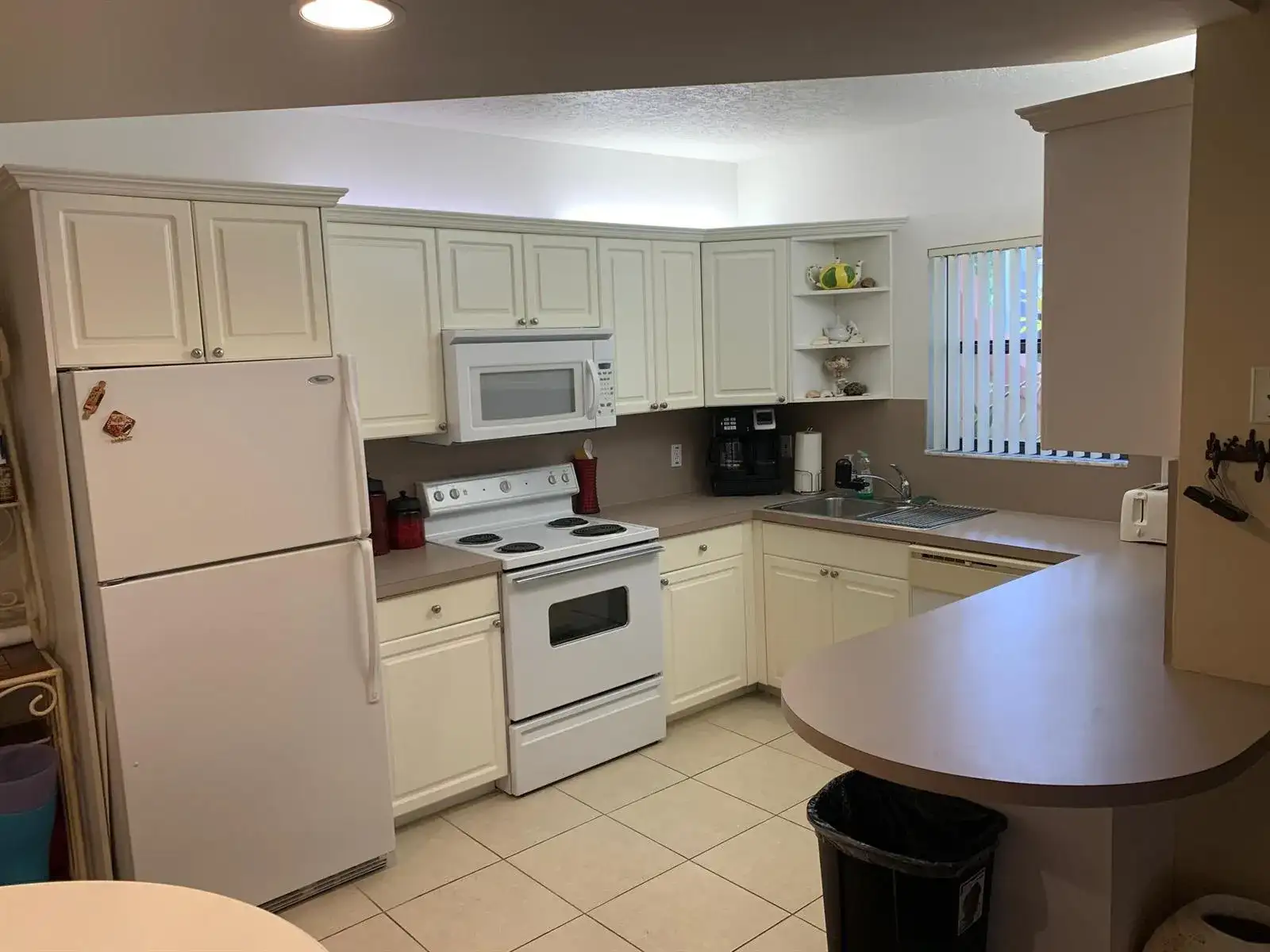 49 Uno Lago Drive, Juno Beach FL 33408 photo 4