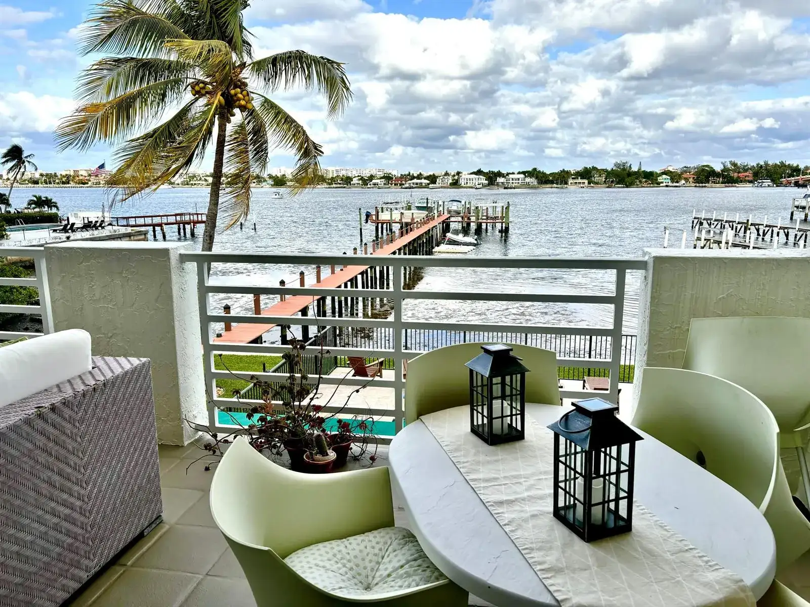 328 N Lake Drive N, Lantana FL 33462 photo 4