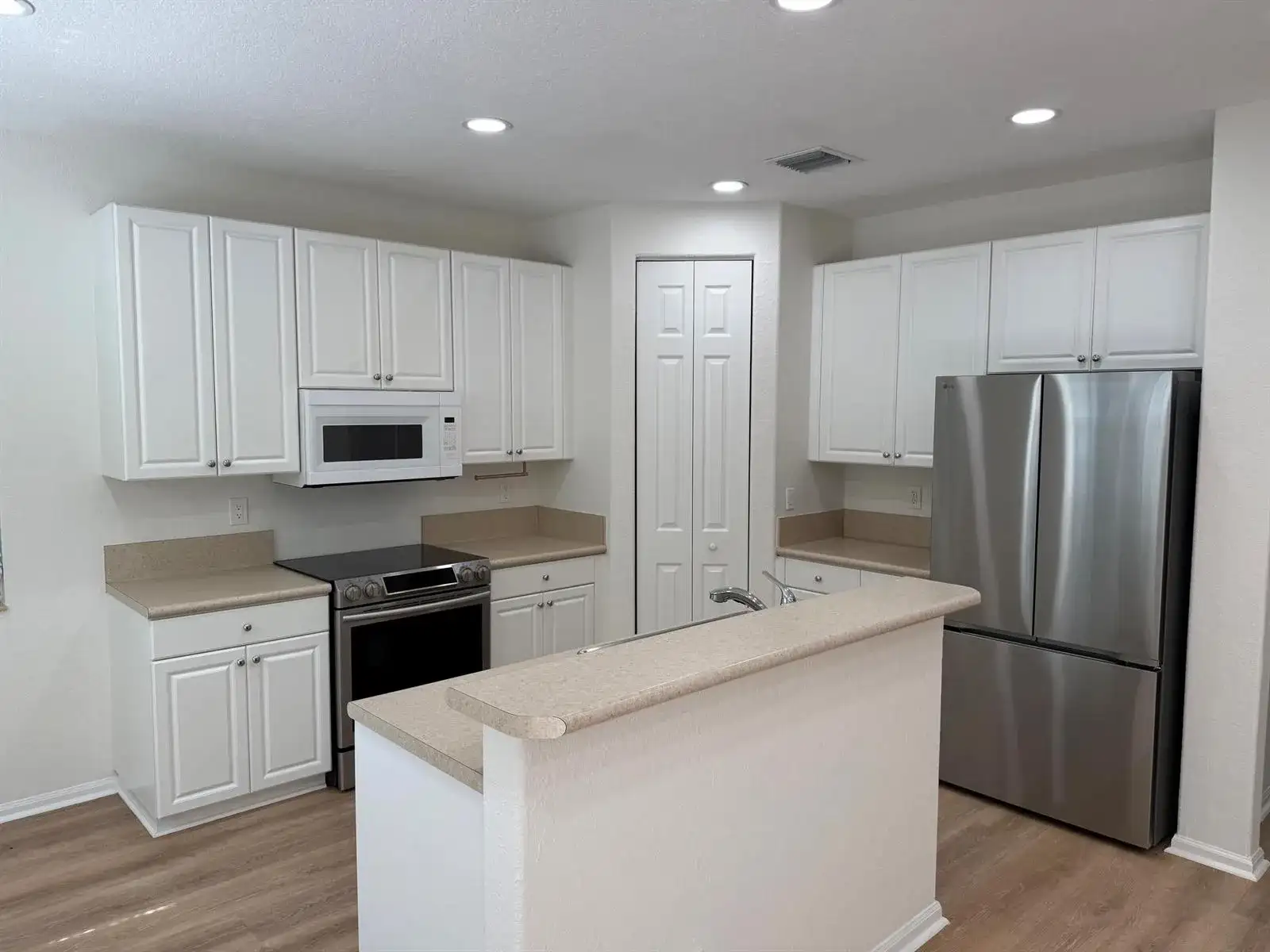 4456 Regal Court, Delray Beach FL 33445 photo 2