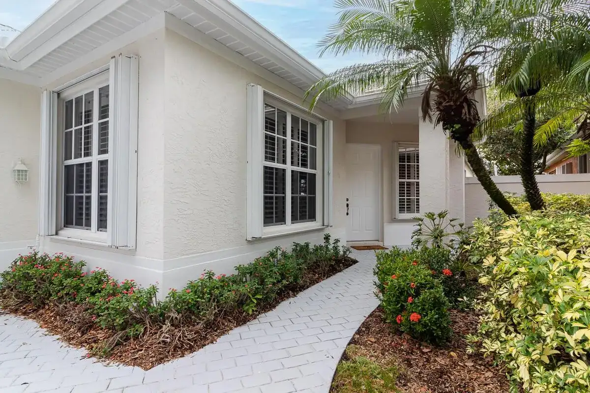 2432 SW Brookwood Lane, Palm City FL 34990 photo 3