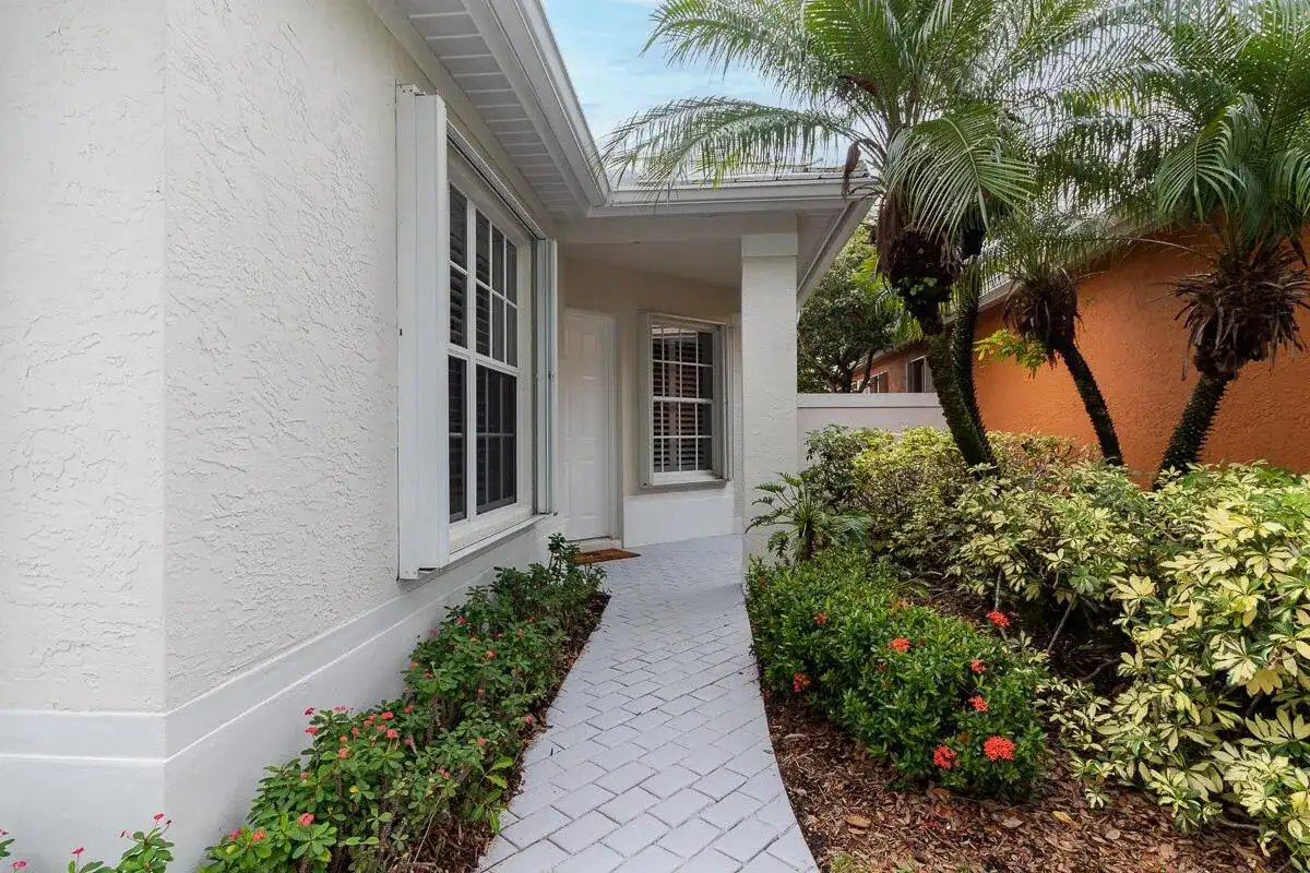 2432 SW Brookwood Lane, Palm City FL 34990 photo 4