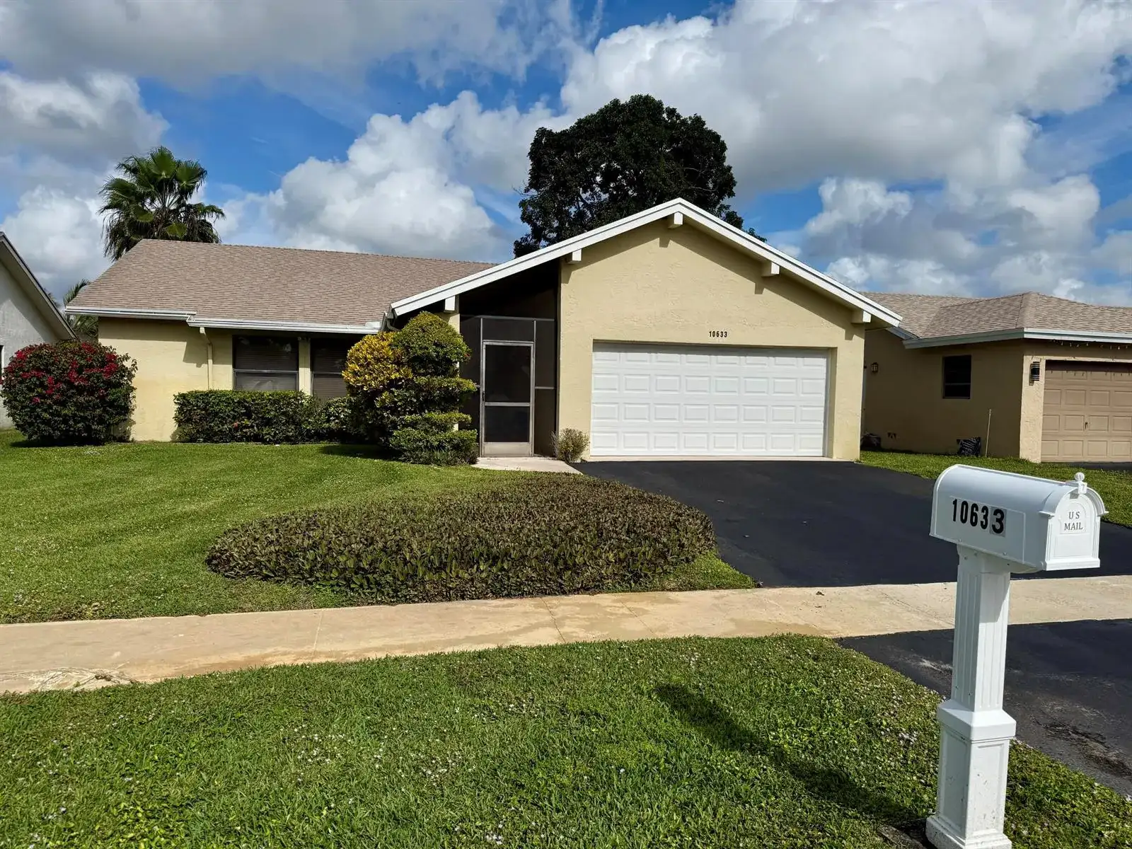 10633 Greenbriar Court, Boca Raton FL 33498 photo 2