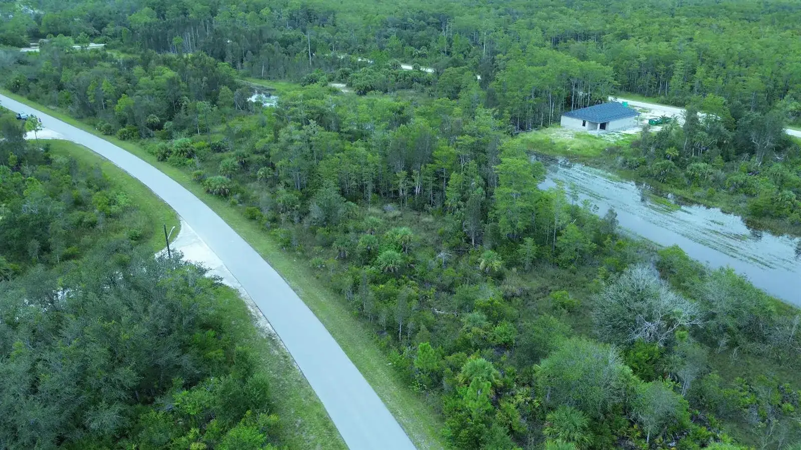486 Westchester Drive, Lehigh Acres FL 33972 photo 3