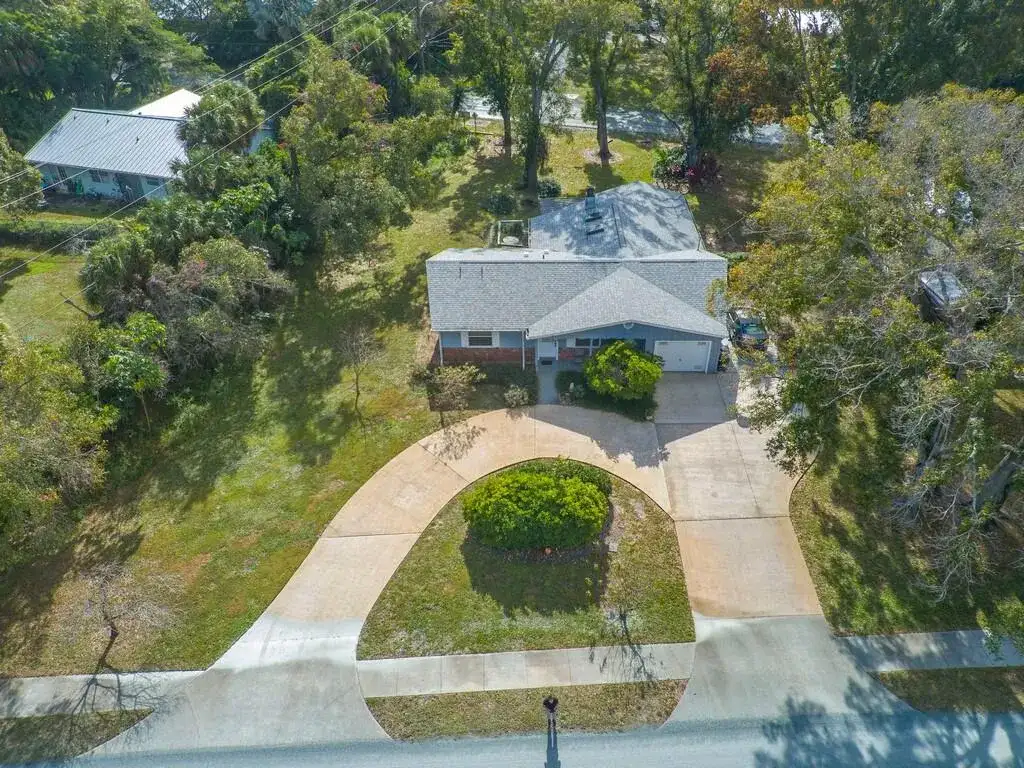 3105 Atlantic Boulevard, Vero Beach FL 32960 photo 2