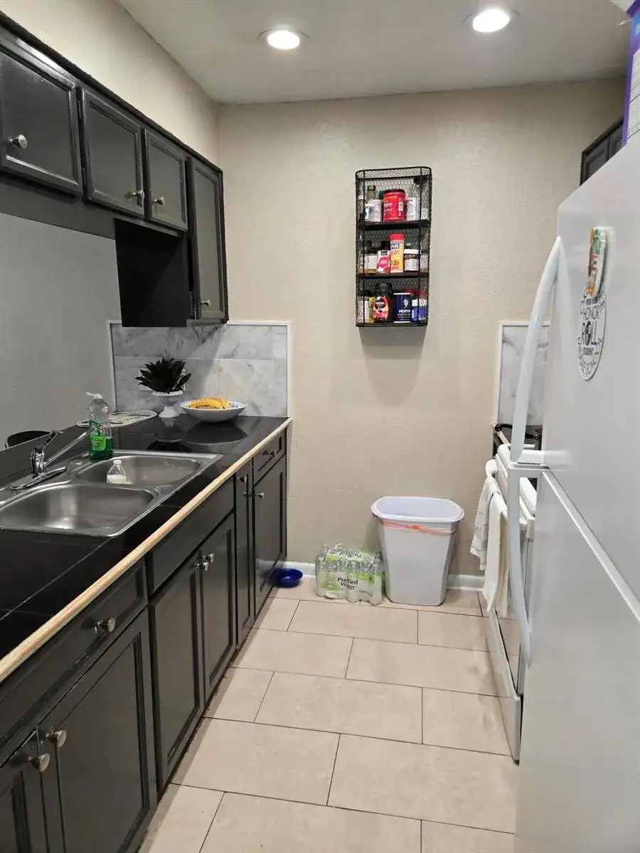 2396 Daphne Drive, West Palm Beach FL 33415 photo 4
