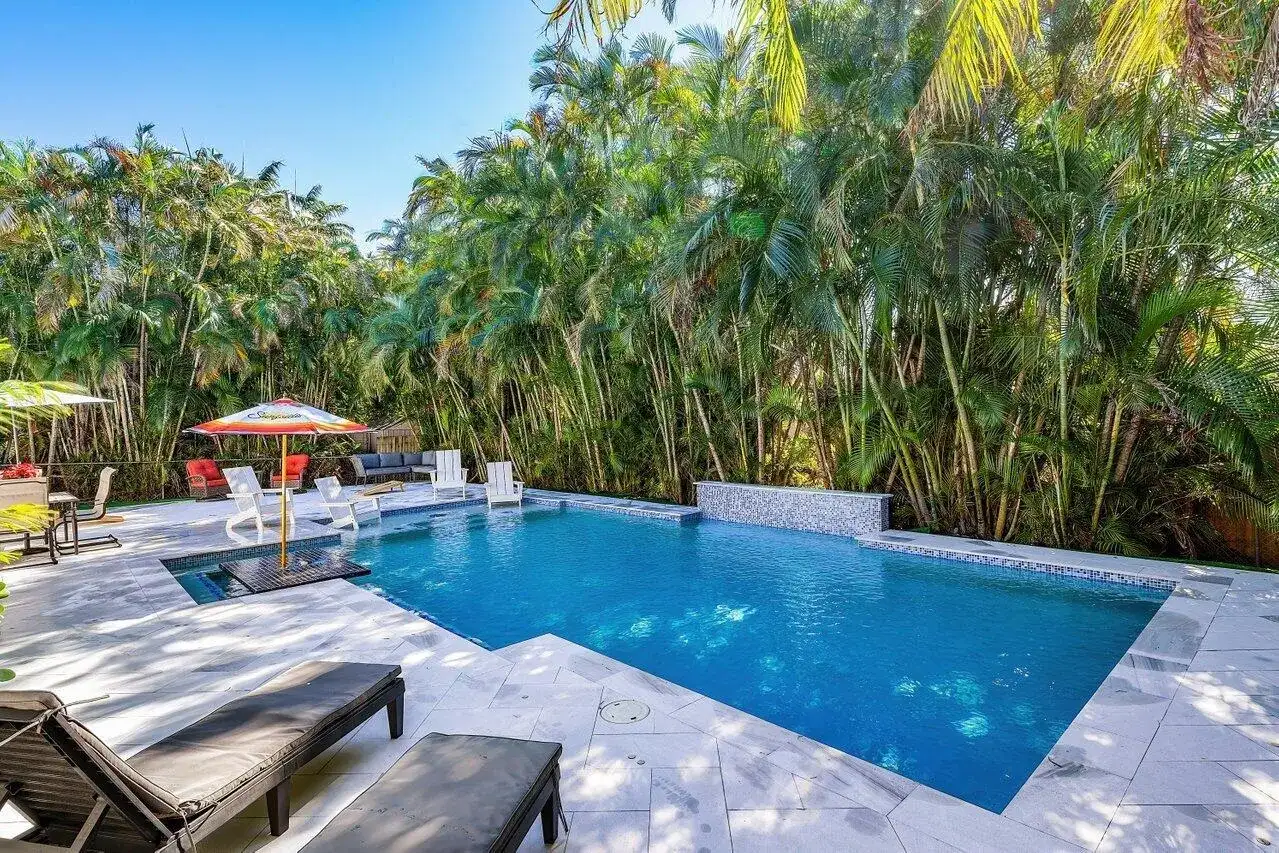 630 NE 15th Place, Boynton Beach FL 33435 photo 2