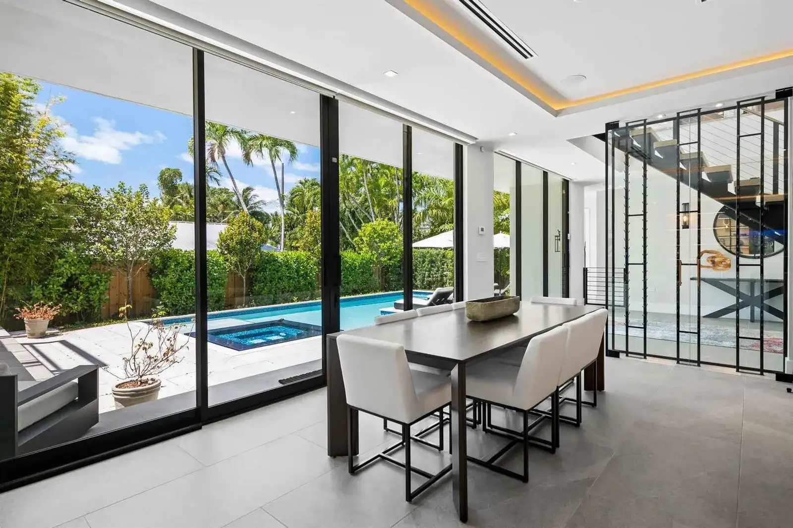 5288 Alton Road, Miami Beach FL 33140 photo 2