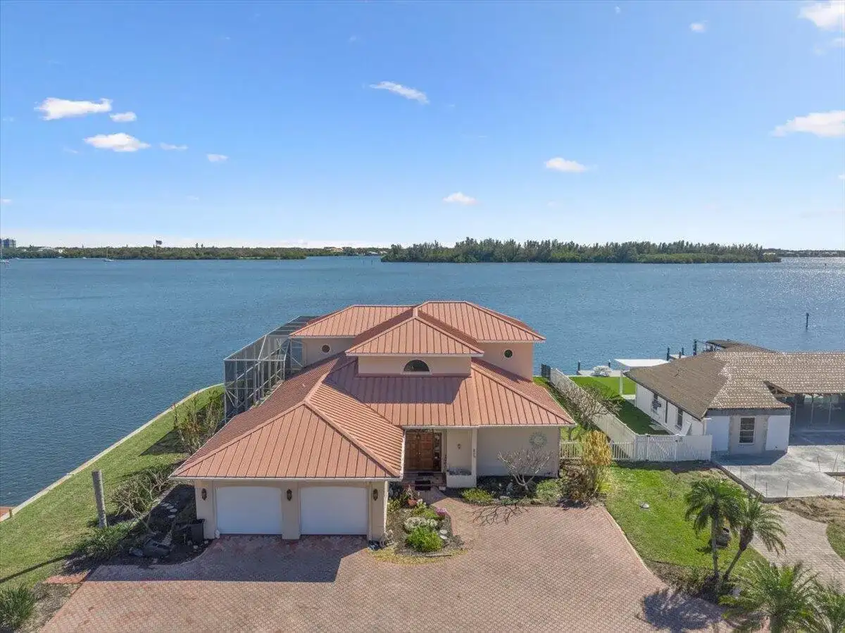 2 Seahorse Lane, Vero Beach FL 32960 photo 2