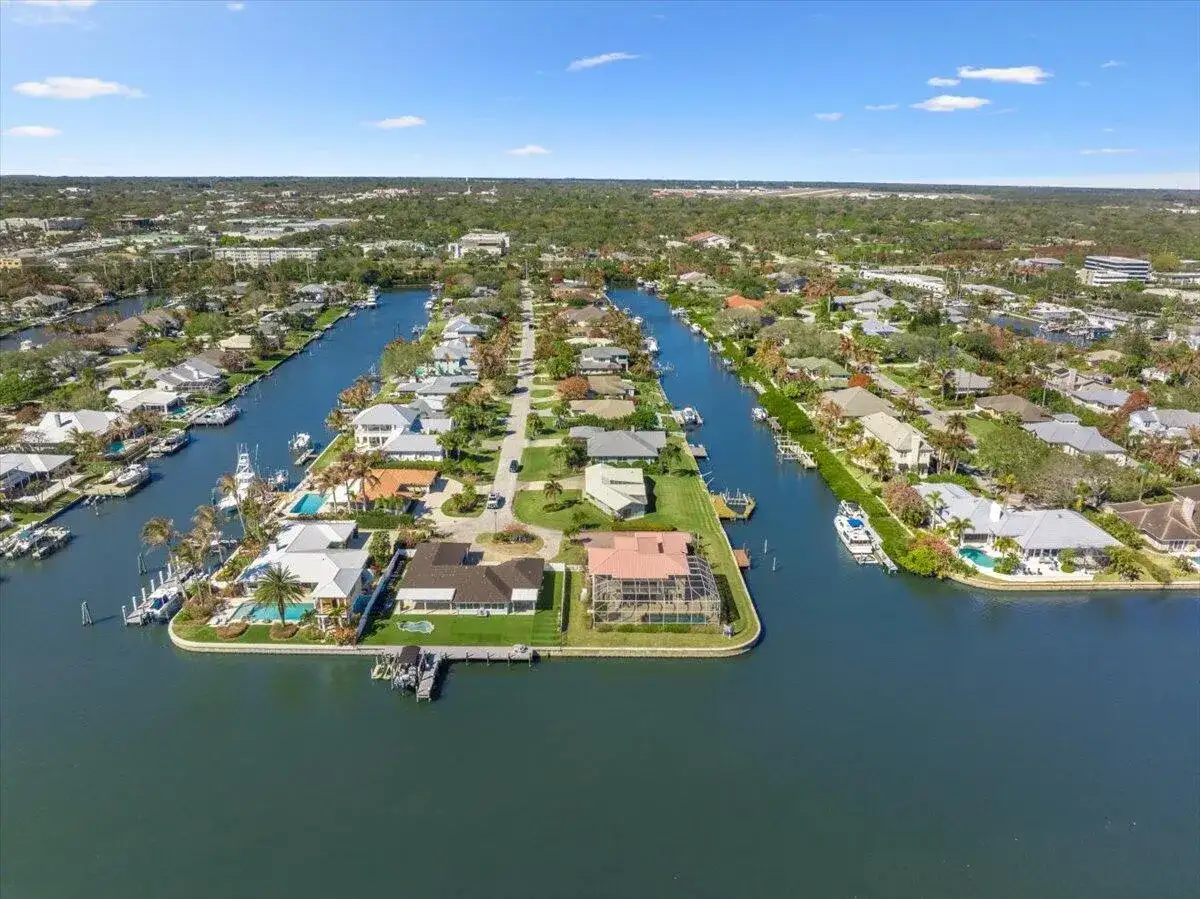 2 Seahorse Lane, Vero Beach FL 32960 photo 4