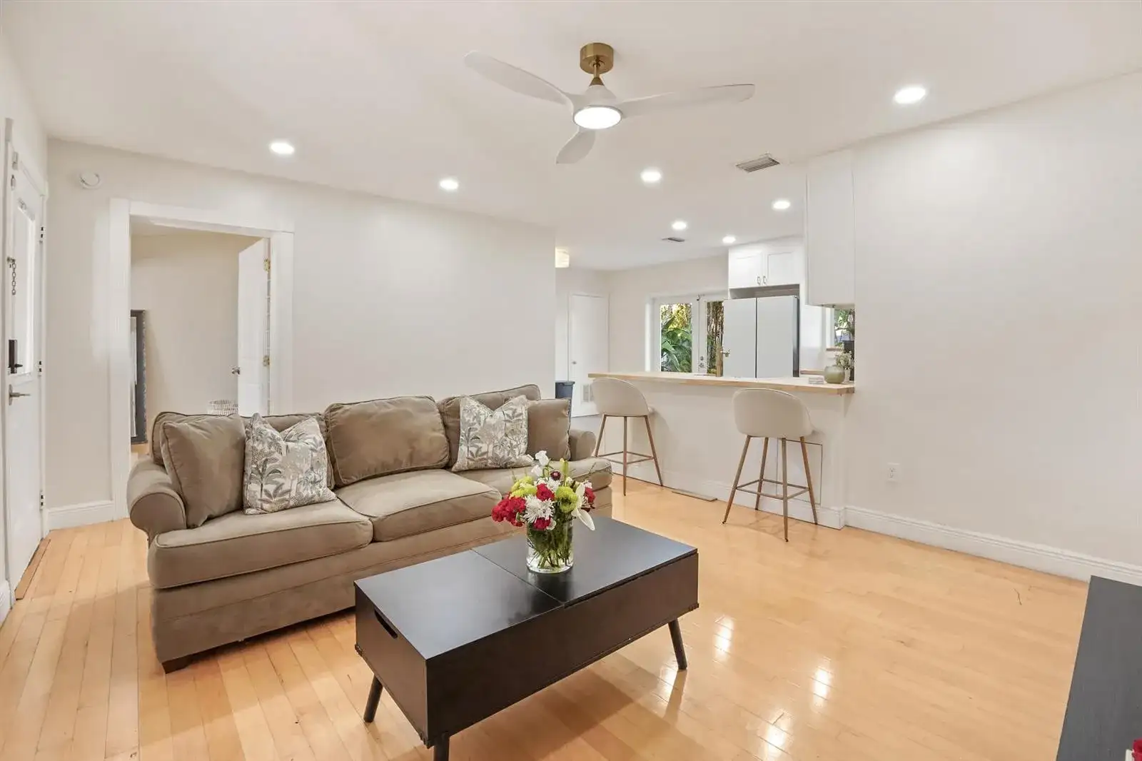 1401 NE 14th Street, Fort Lauderdale FL 33304 photo 4