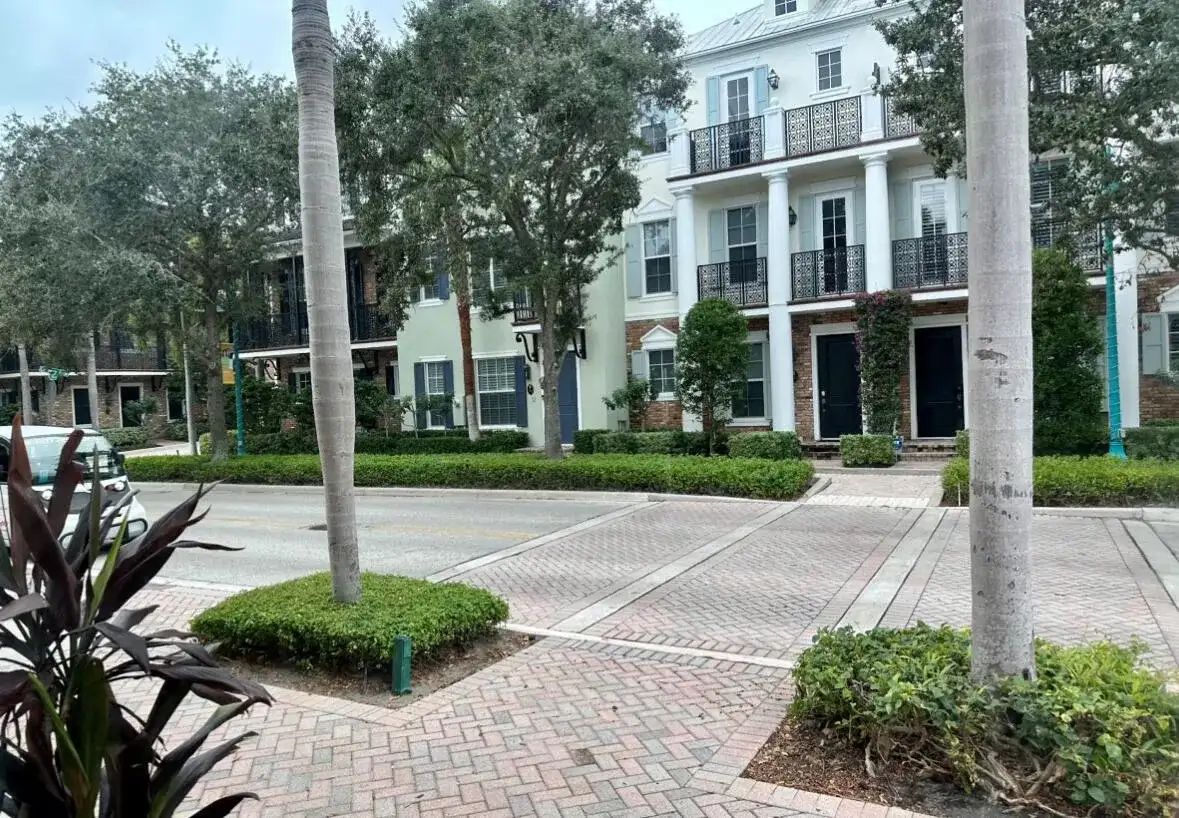 325 NE 2nd Avenue # 102, Delray Beach FL 33444 photo 5