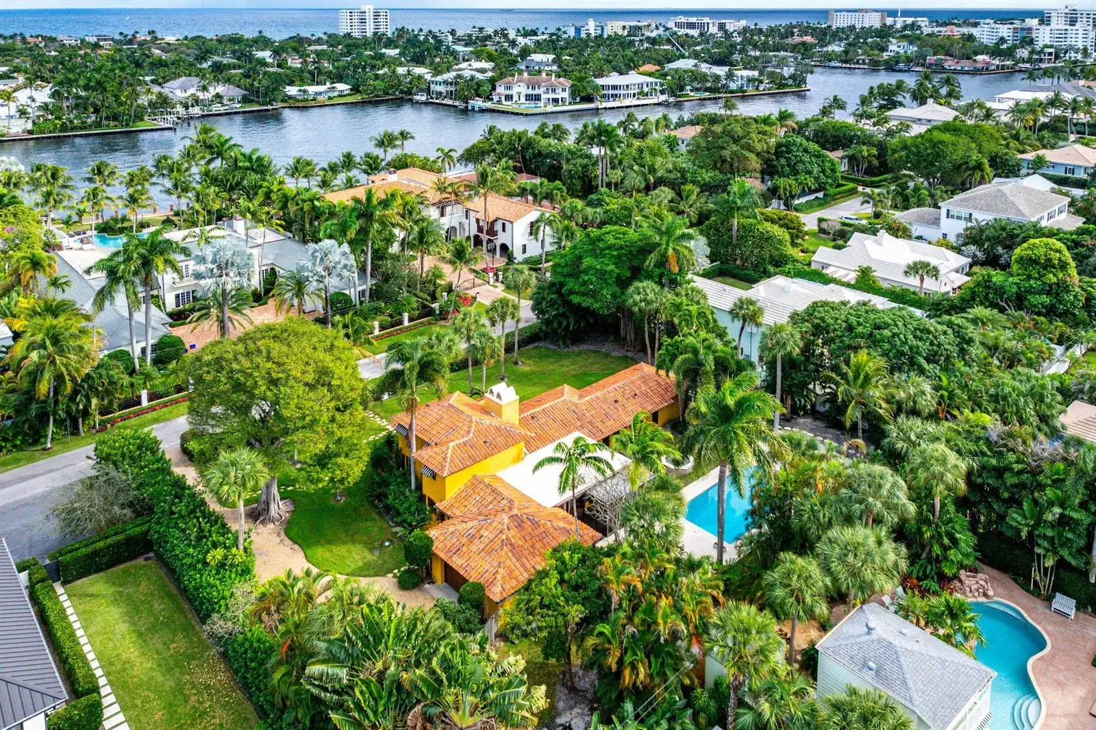334 Palm Trail, Delray Beach FL 33483 photo 3