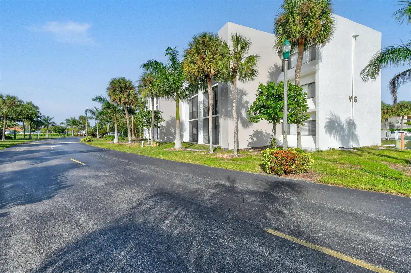 1605 S Us Highway 1 # V6, Jupiter FL 33477 photo 2