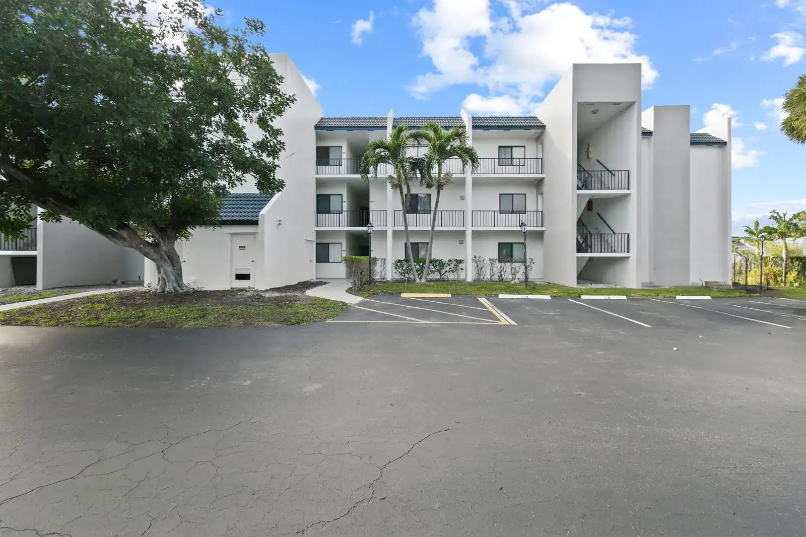1605 S Us Highway 1 # V6, Jupiter FL 33477 photo 3