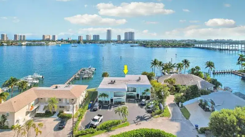 360 Wilma Circle # 5, Riviera Beach FL 33404 photo 2