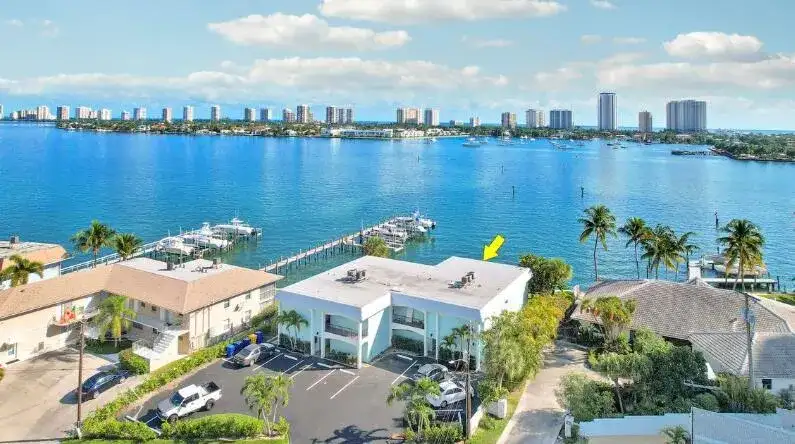 360 Wilma Circle # 5, Riviera Beach FL 33404 photo 3