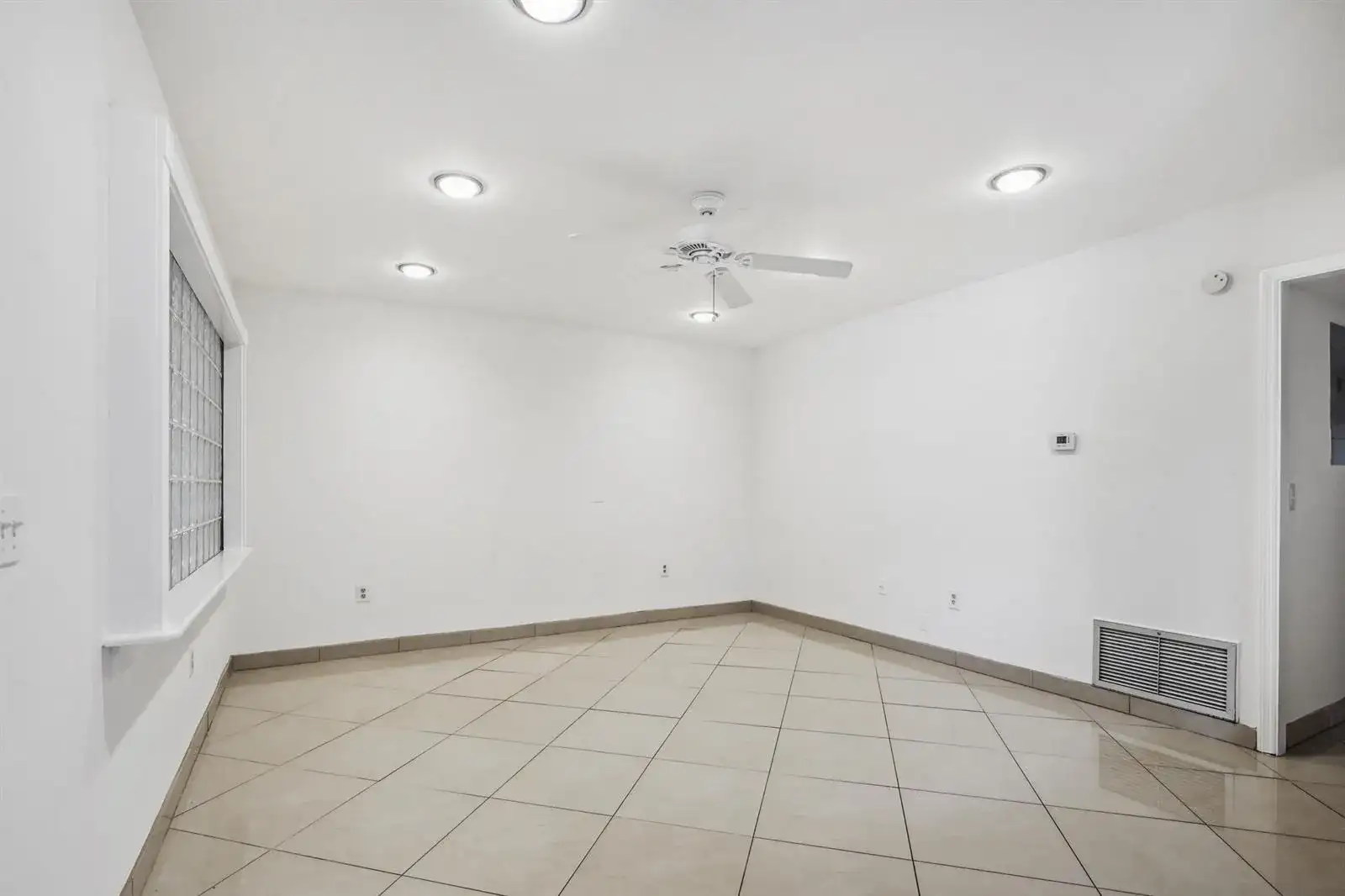 2878 Donnelly Drive # 106, Lake Worth FL 33462 photo 5