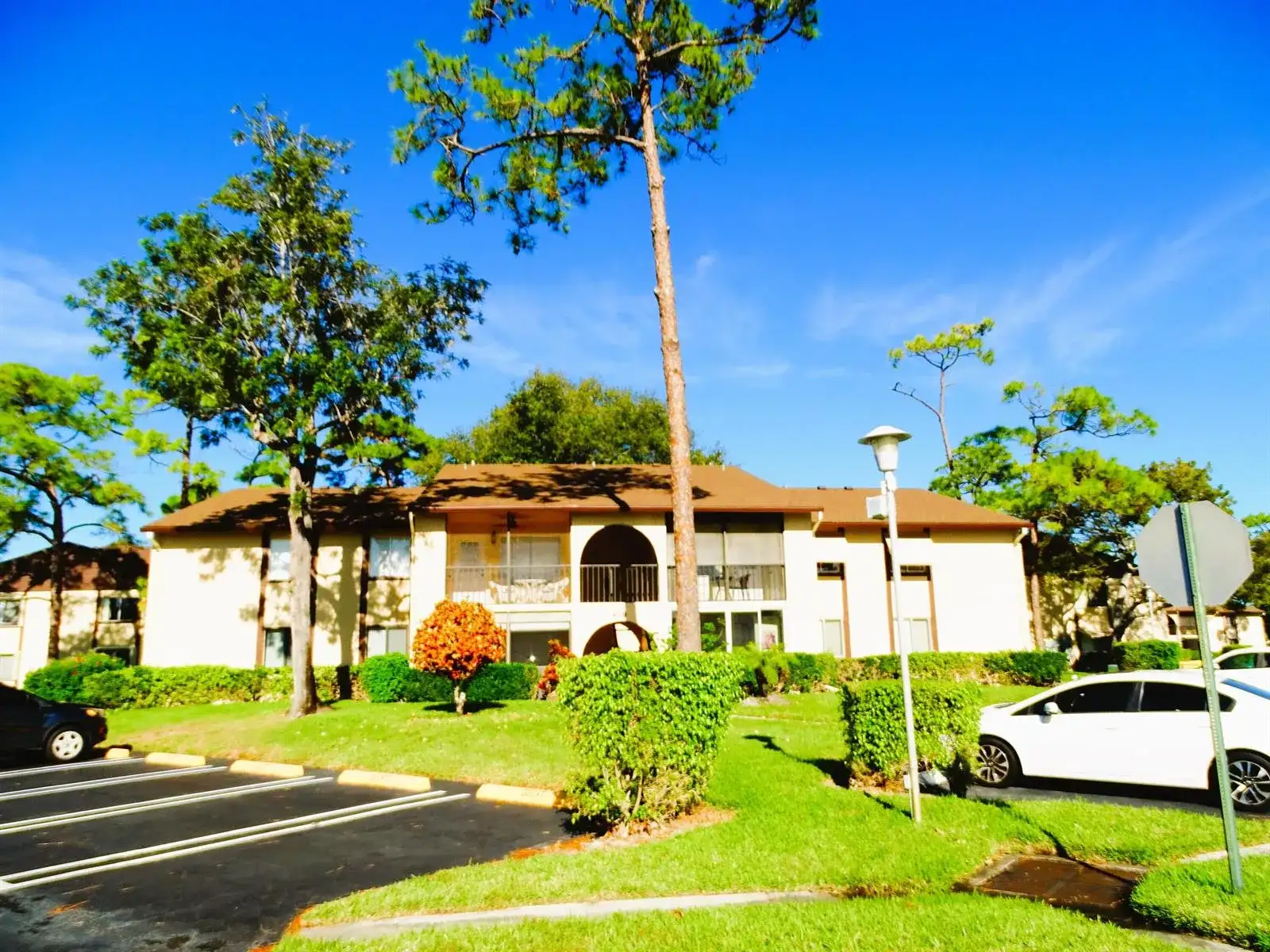 409 Pine Glen Lane # 2, FL 33463 photo 2