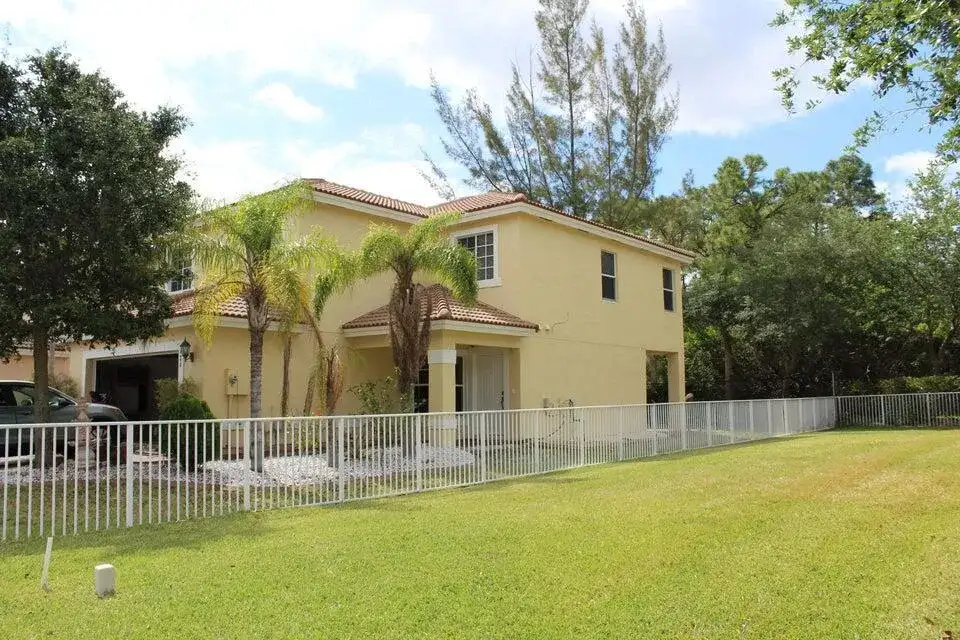 6498 Adriatic Way, West Palm Beach FL 33413 photo 3