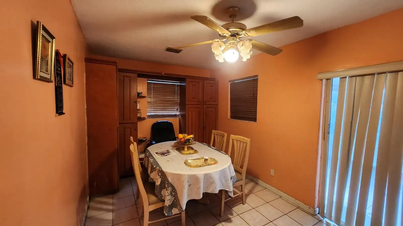 1207 Hatteras Circle, FL 33413 photo 2