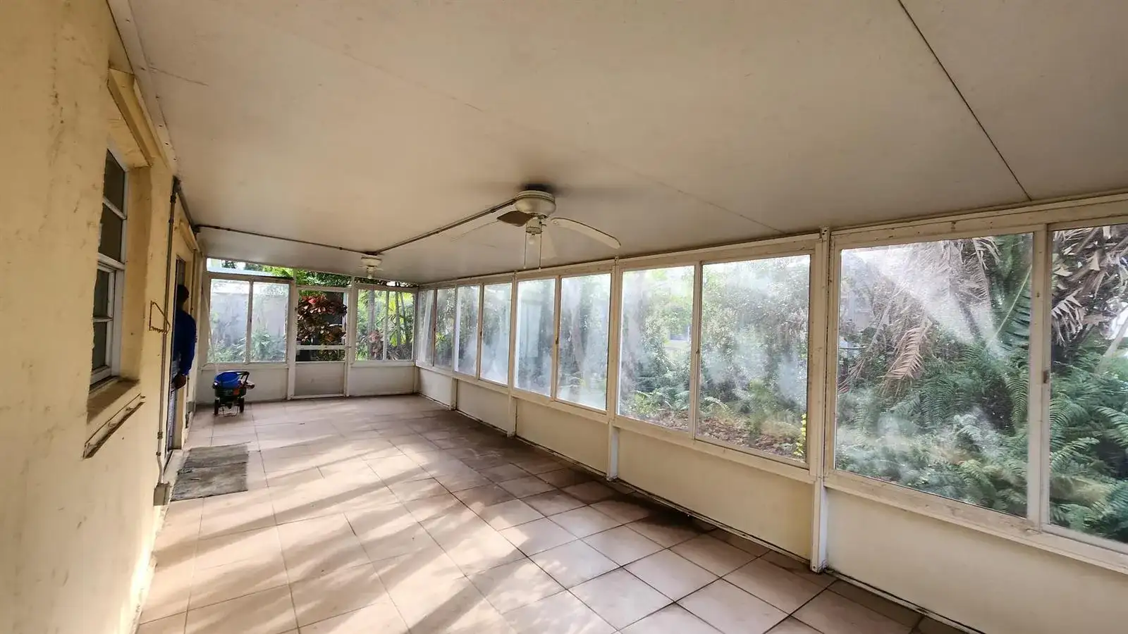1207 Hatteras Circle, FL 33413 photo 3