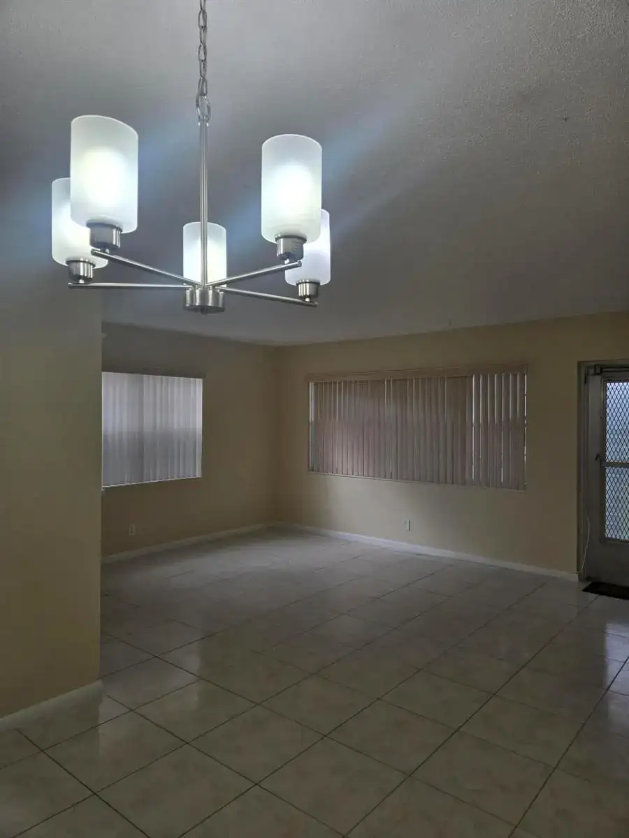 17 Cambridge A, West Palm Beach FL 33417 photo 5