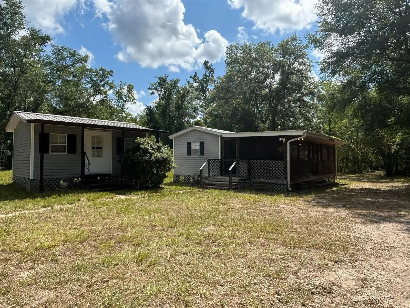 423 NW Bright Lake Court, FL 32096 photo 3