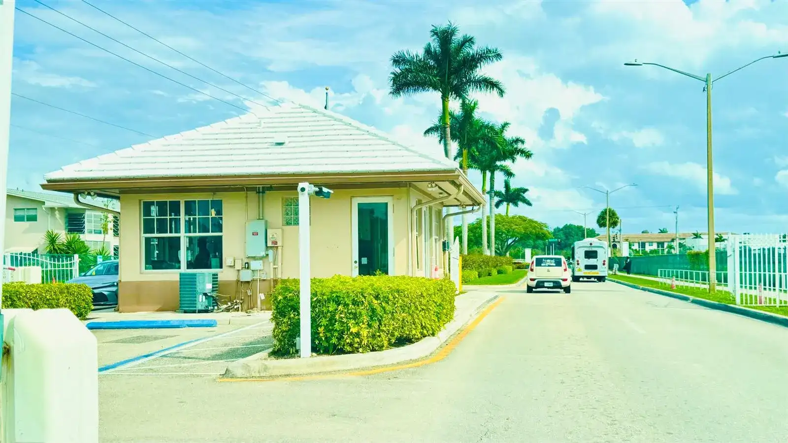 164 Kent # J, West Palm Beach FL 33417 photo 3