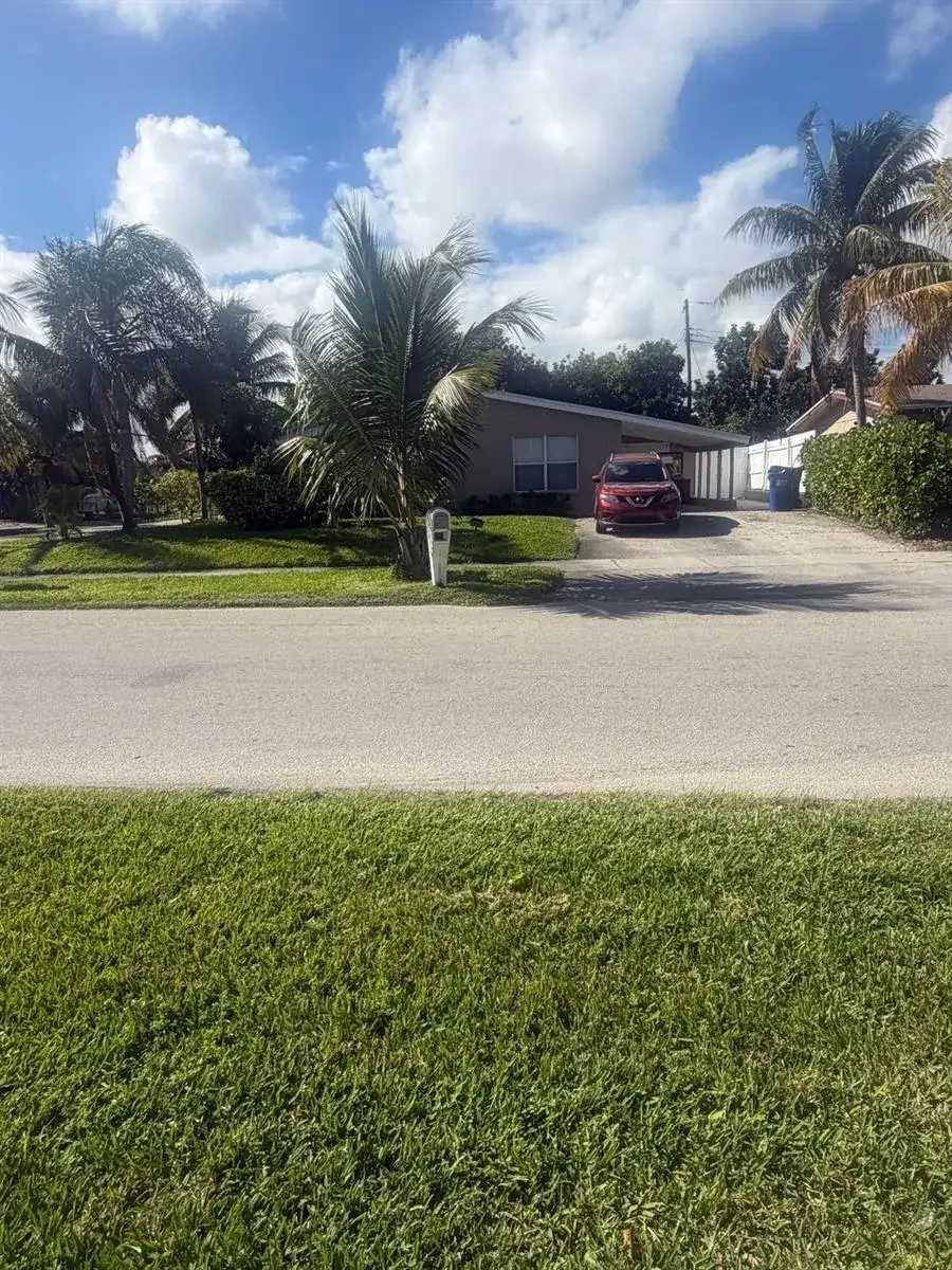 2001 NE 2nd Terrace, Pompano Beach FL 33060 photo 2