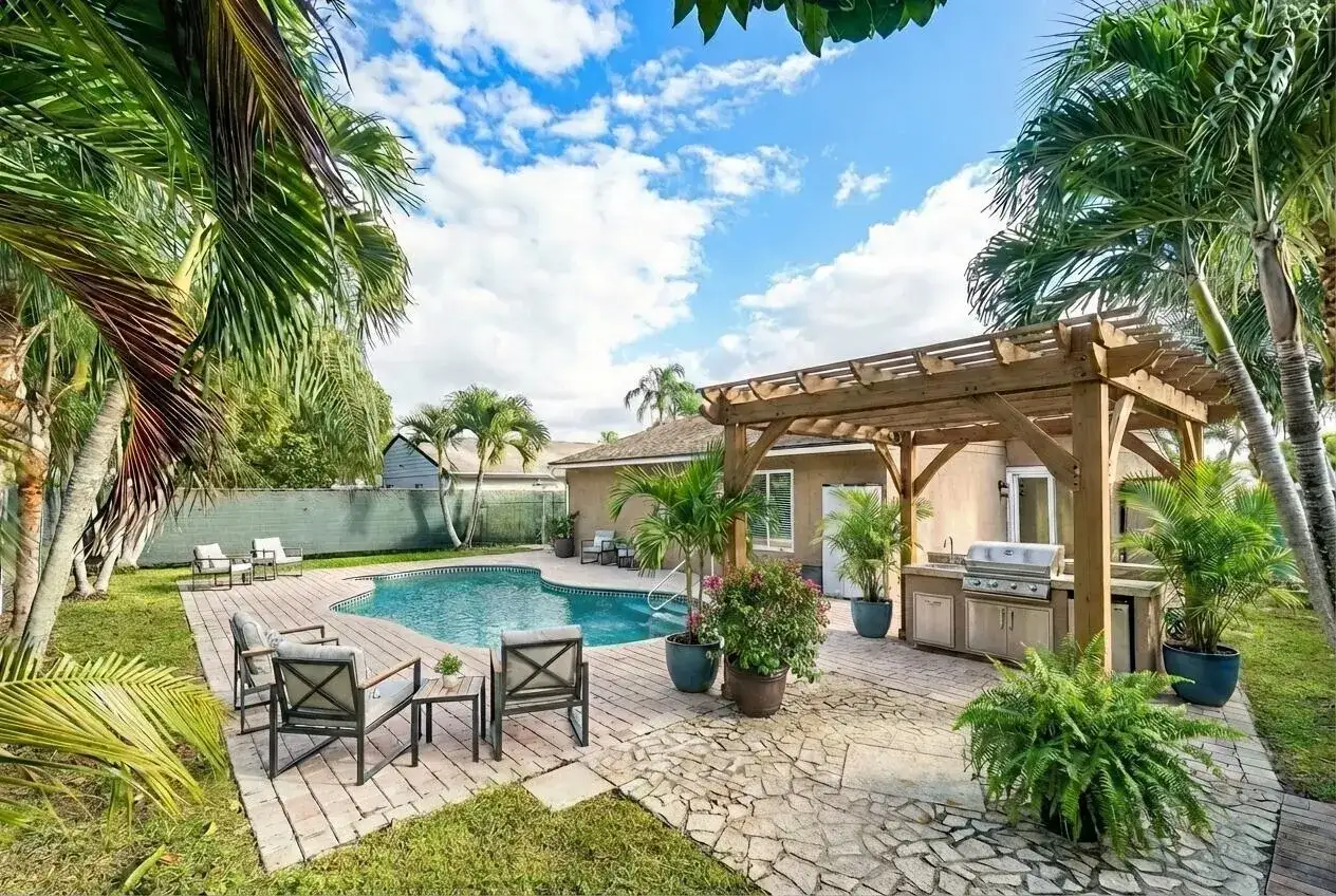8411 Garden Gate Place, Boca Raton FL 33433 photo 2