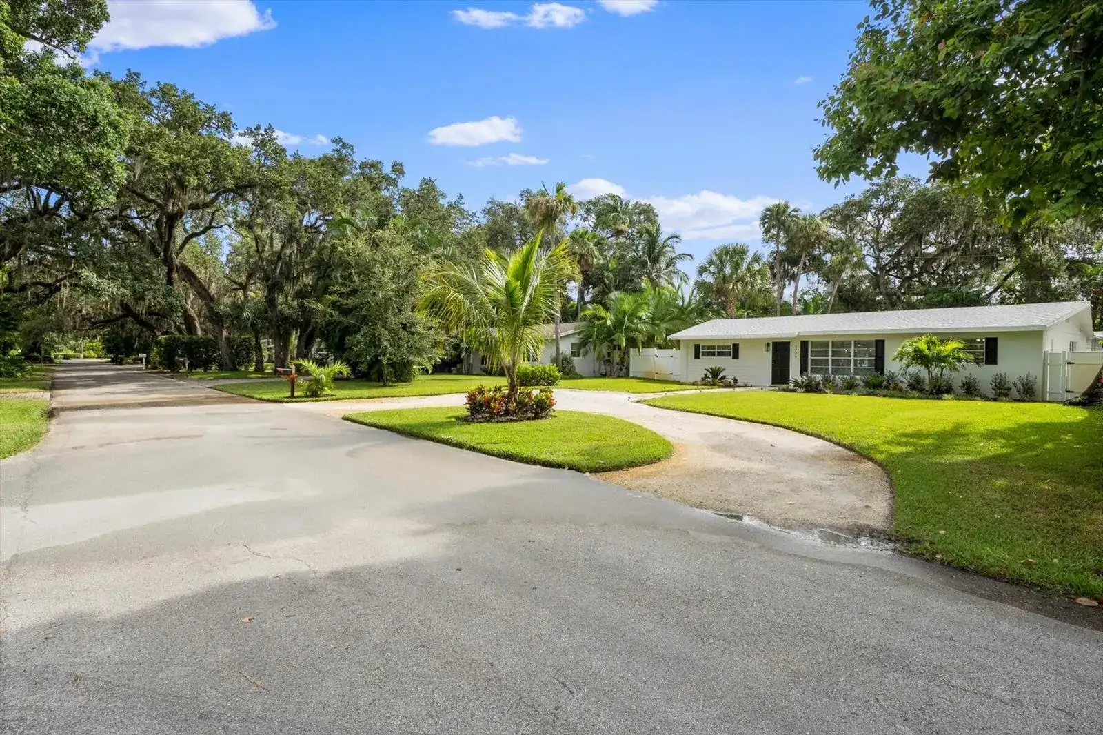 2706 10th Avenue, Vero Beach FL 32960 photo 3
