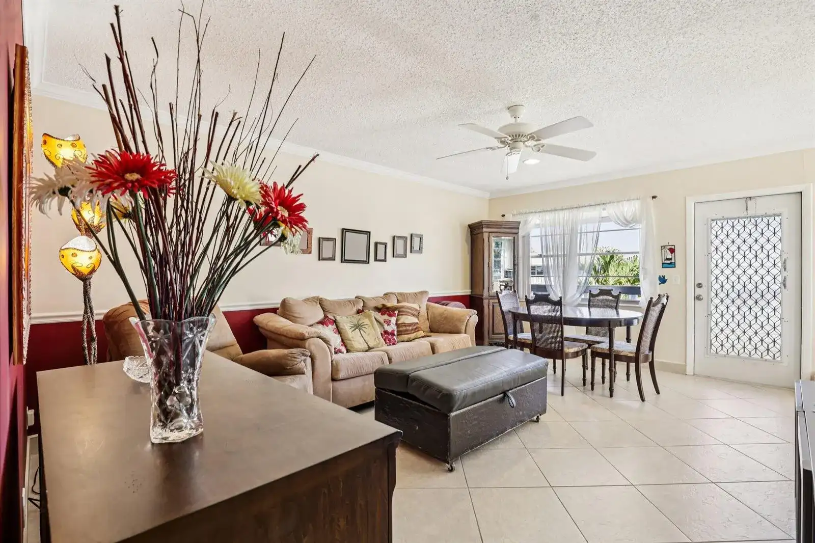104 Oakridge # H, Deerfield Beach FL 33442 photo 2