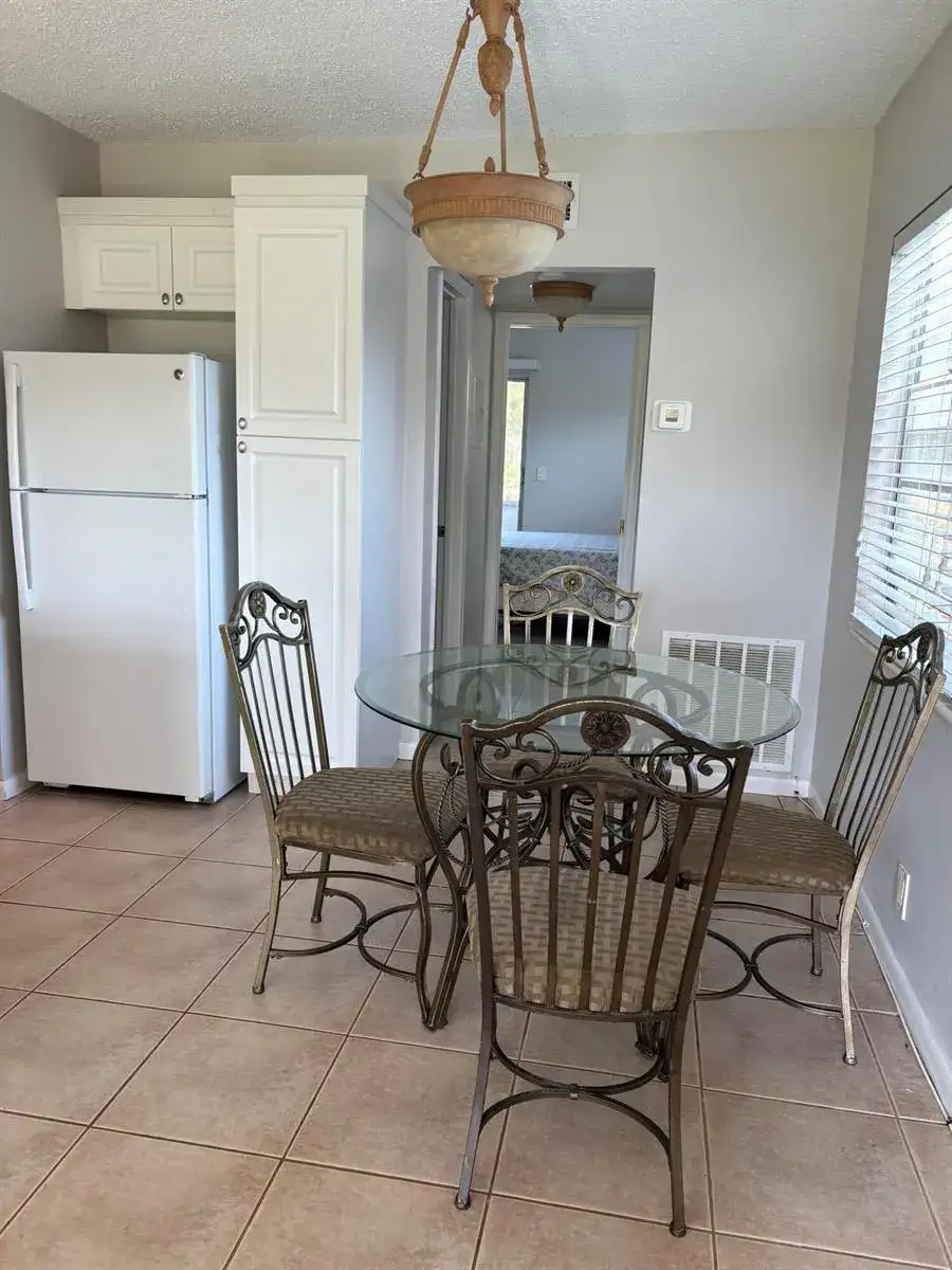 128 Norwich F, West Palm Beach FL 33417 photo 4