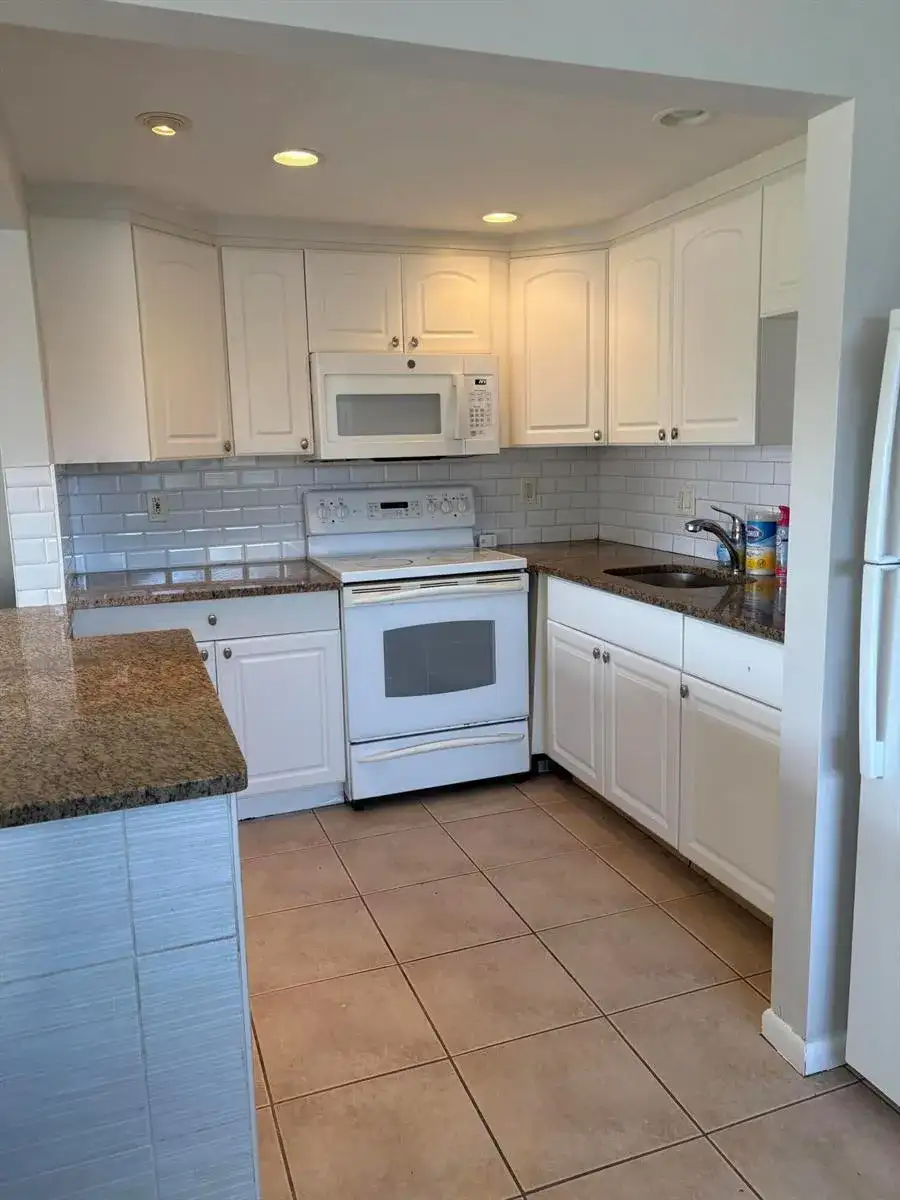 128 Norwich F, West Palm Beach FL 33417 photo 5