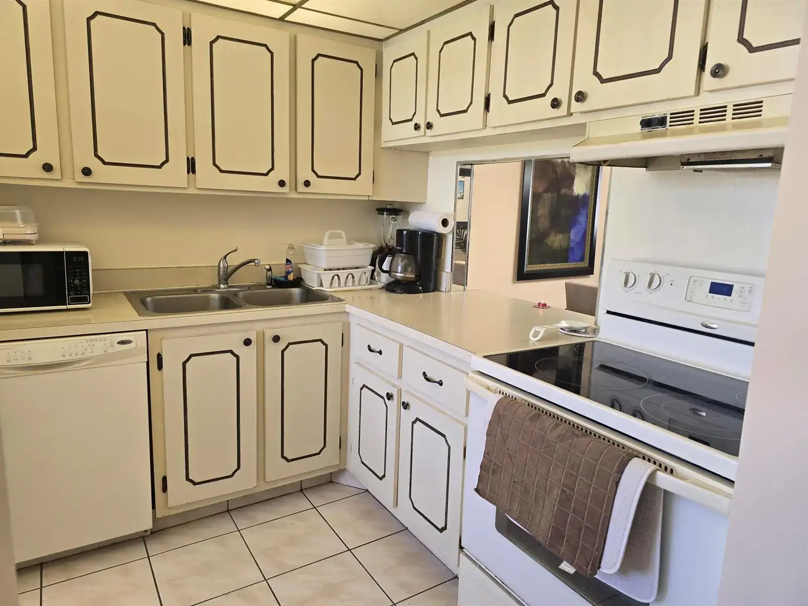 118 Lake Olive Drive, West Palm Beach FL 33411 photo 3