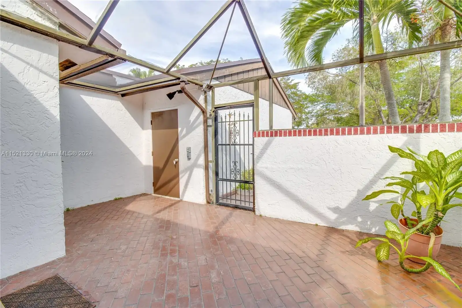 6343 W Pinehurst Cir W # D36, Tamarac FL 33321 photo 3
