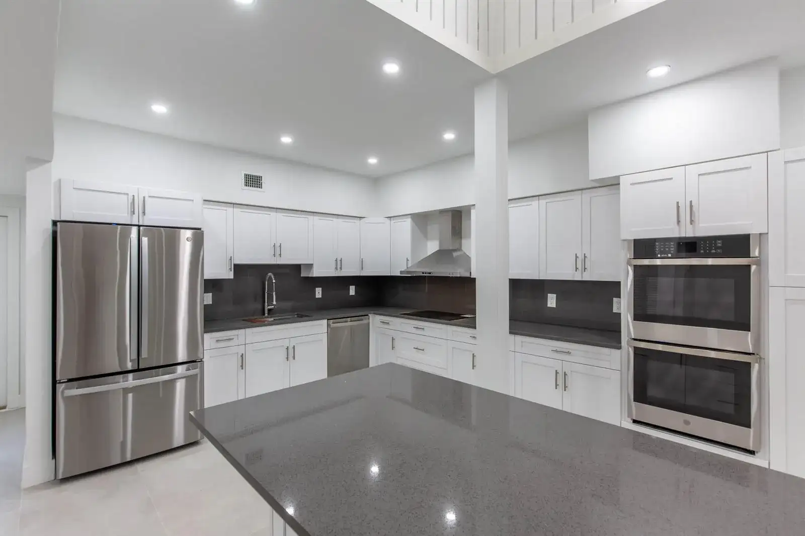 1989 Canterbury Circle, Wellington FL 33414 photo 3