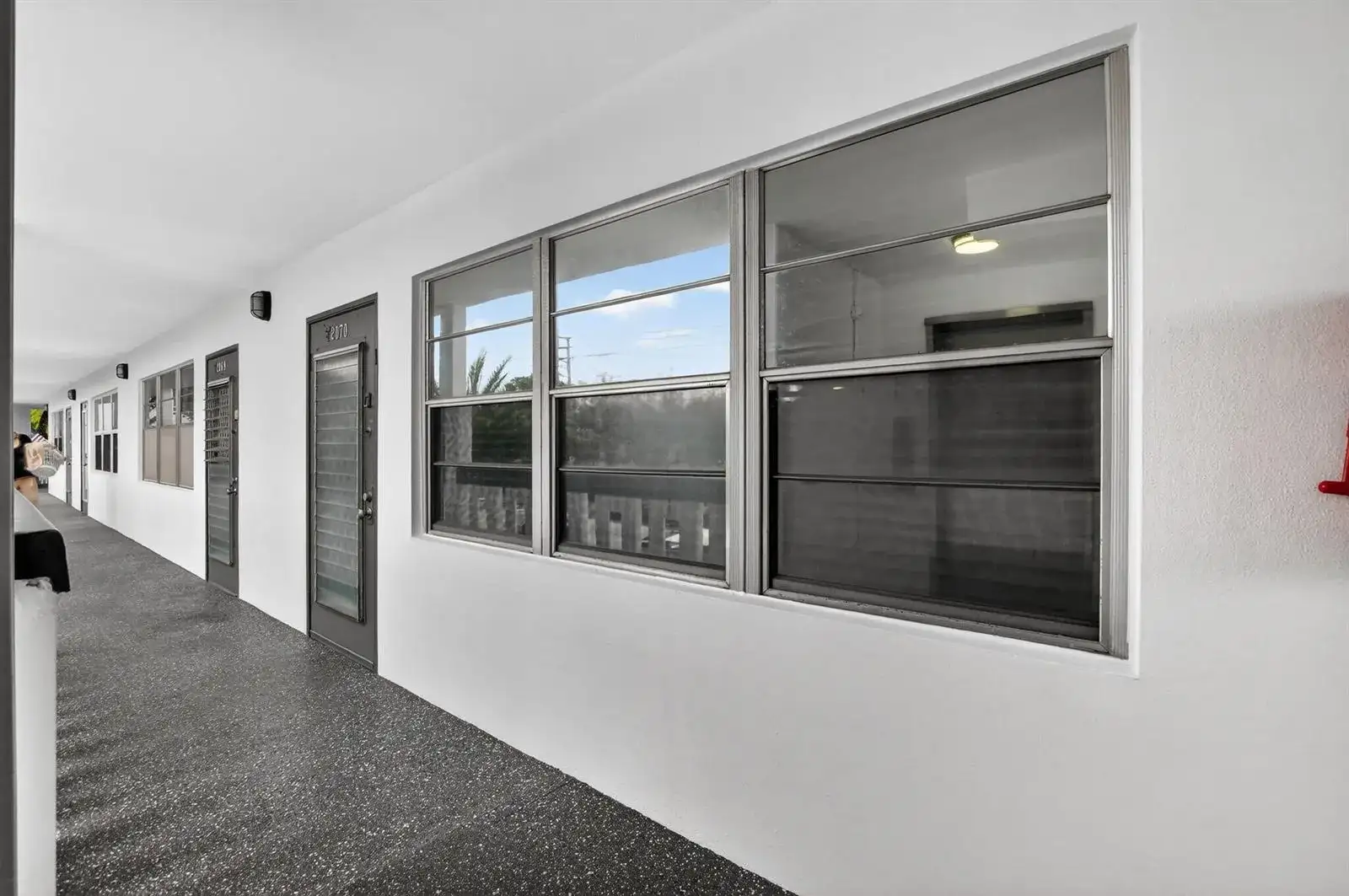 2070 Newport Q, Deerfield Beach FL 33442 photo 2