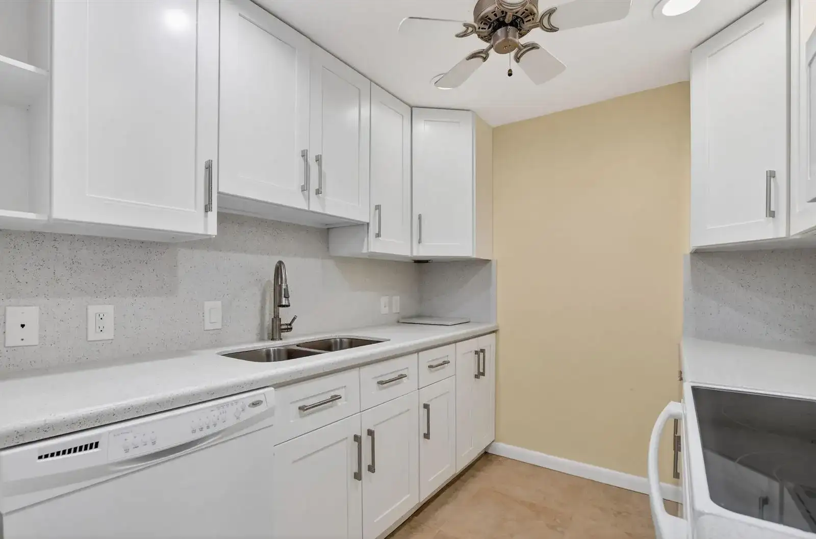 2070 Newport Q, Deerfield Beach FL 33442 photo 3