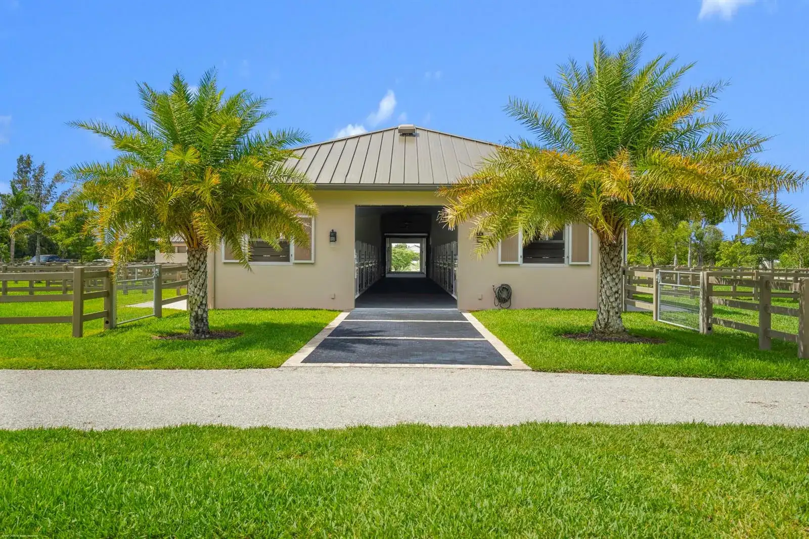16219 Hollow Tree Lane, Wellington FL 33470 photo 4