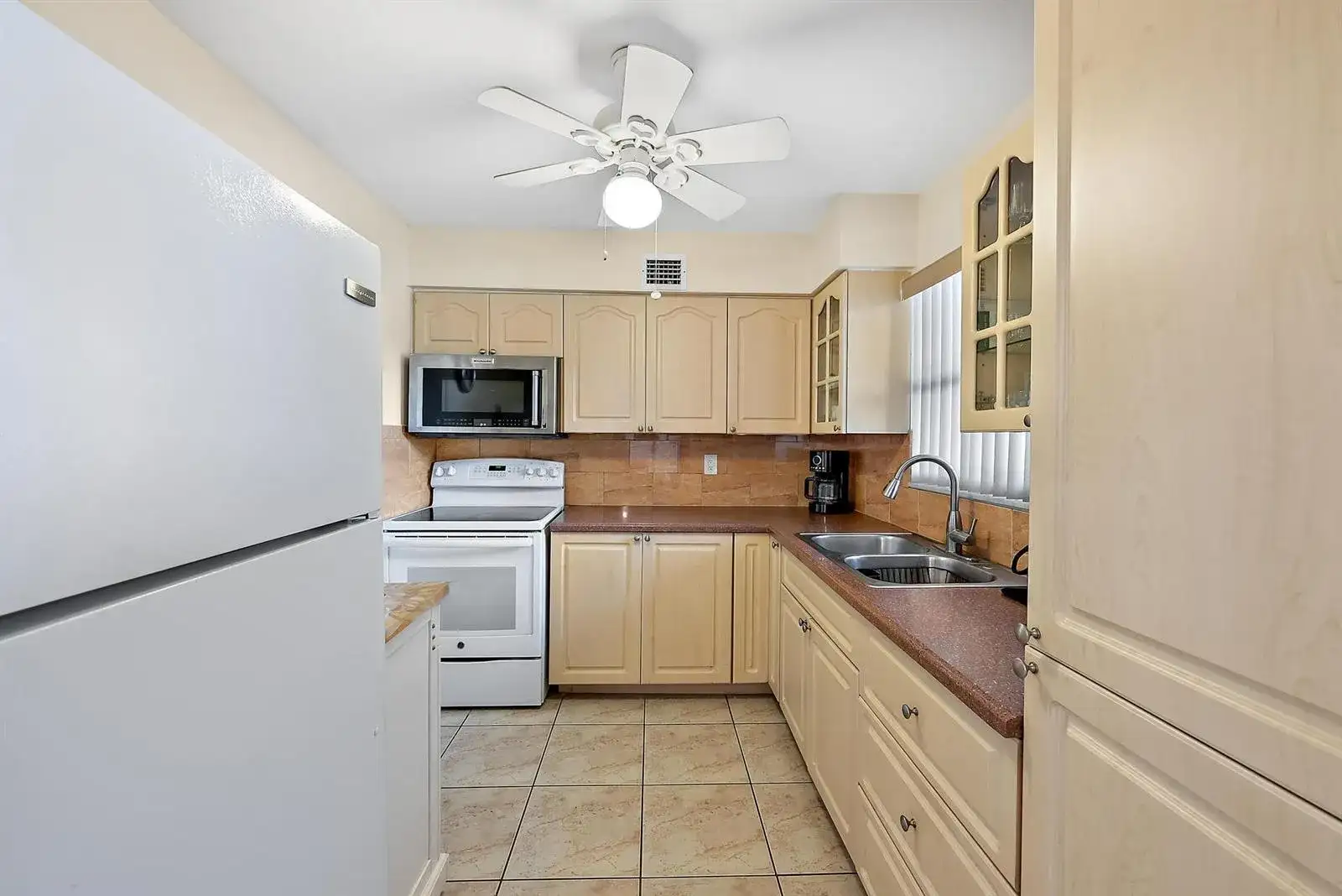 701 Lori Drive # 206, Palm Springs FL 33461 photo 5