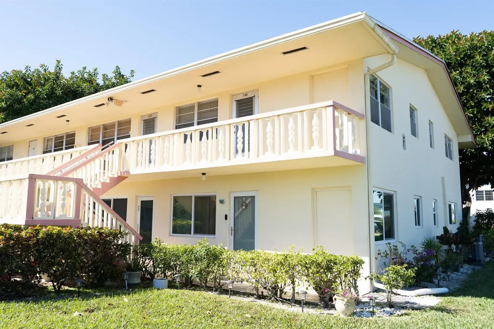131 Easthampton F, West Palm Beach FL 33417 photo 3