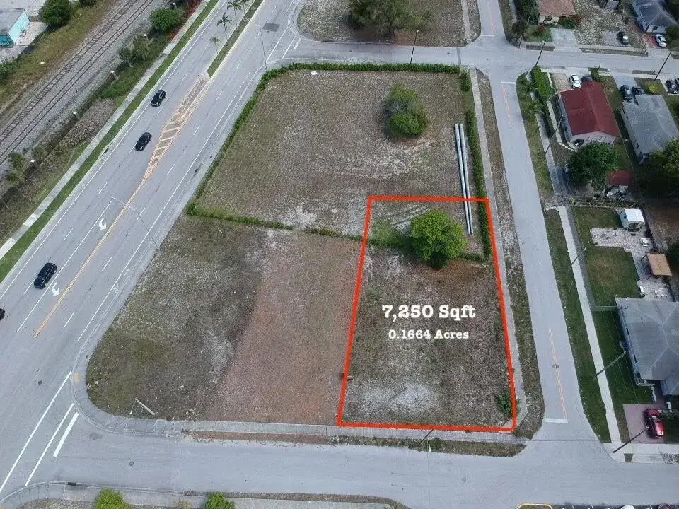 84 SW 1 Court, Deerfield Beach FL 33441 photo 3