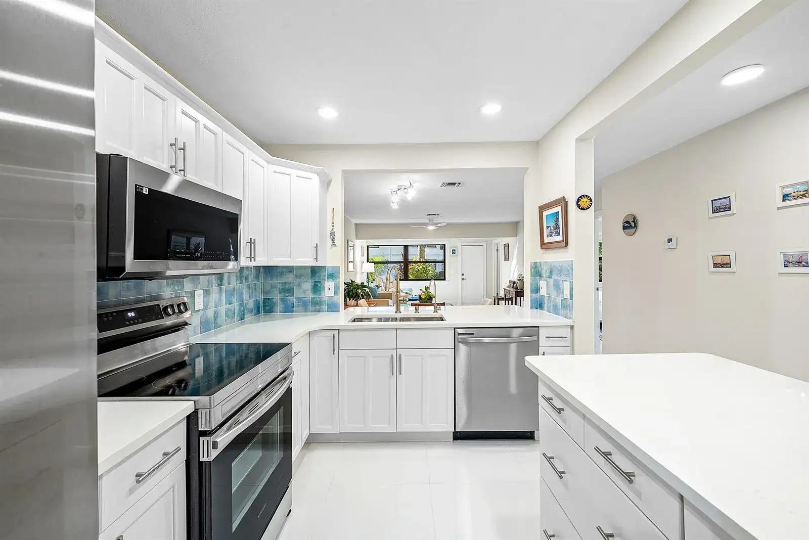2016 SW 29th Court, Delray Beach FL 33445 photo 2