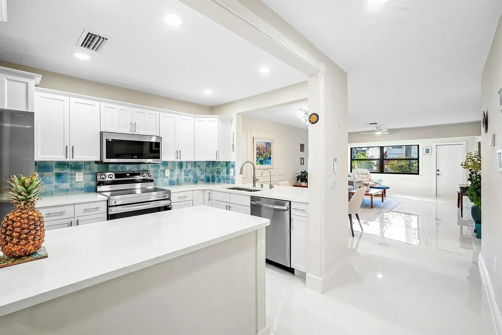 2016 SW 29th Court, Delray Beach FL 33445 photo 3