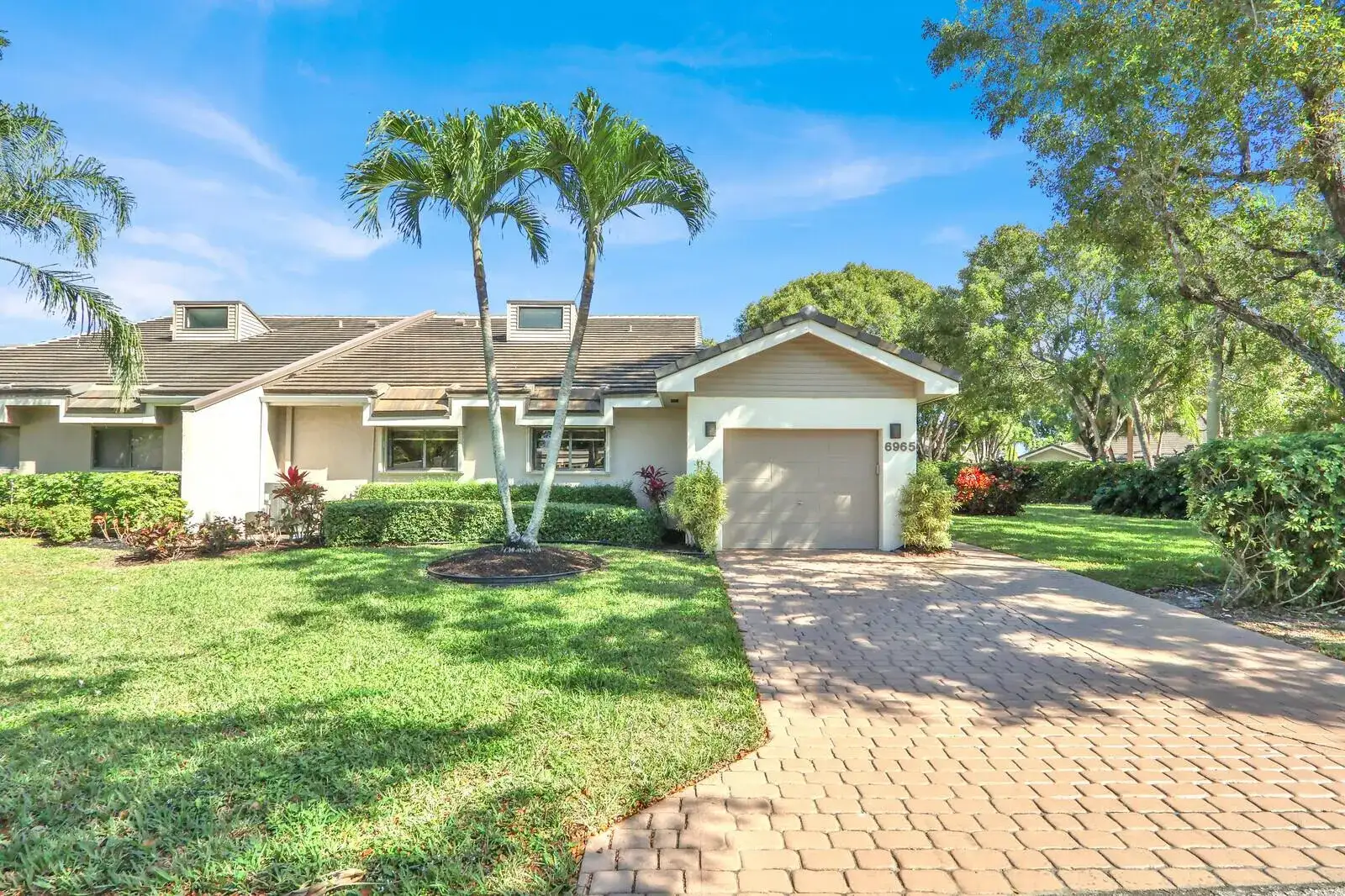 6965 Parisian Way, Lake Worth FL 33467 photo 2