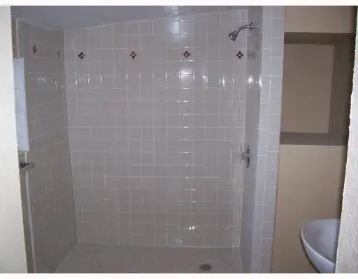 711 Fernwood Drive, West Palm Beach FL 33405 photo 4