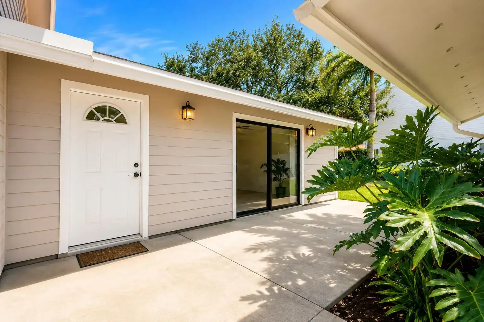 8074 SE River Lane, Stuart FL 34997 photo 3